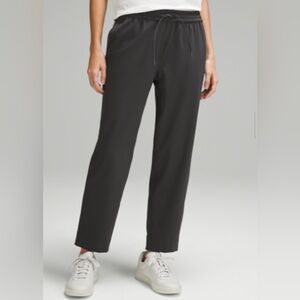 NWT lululemon Tapered-Leg Mid-Rise Pant 7/8 Length Graphite Gray Size XL